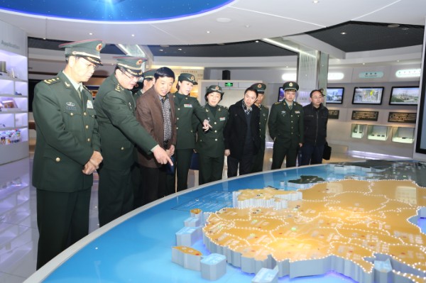 第二炮兵副司令員吳國(guó)華一行到集團(tuán)調(diào)研